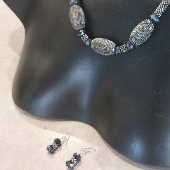 Women's Black Woven Mesh Necklace with Spaced Diamond Cut Beads - Small - NWOT - Picture 5 of 8